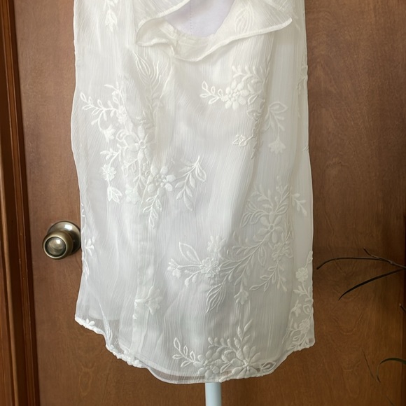 Romantic Peasant Blouse by CeCe - Picture 9 of 16